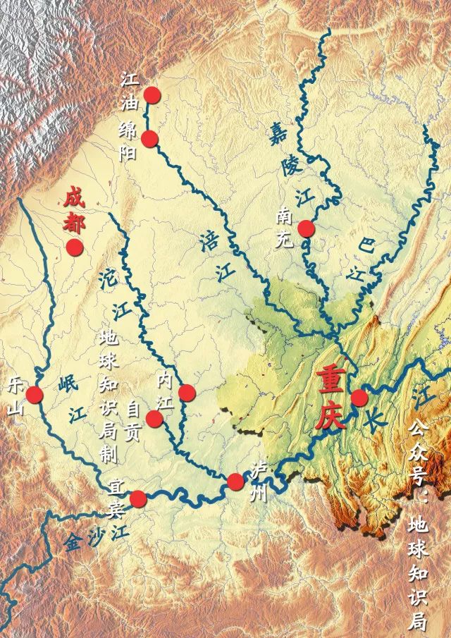 从域外看,重庆经过三峡连接东侧的江汉平原,是四川从水路向东部沟通的