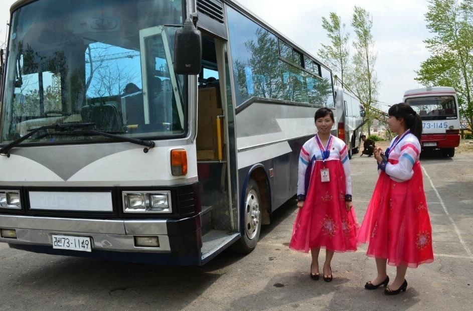 朝鲜女导游研究出的3个问题，成功应对中国游客的刨根问底_搜狐文化_搜狐网