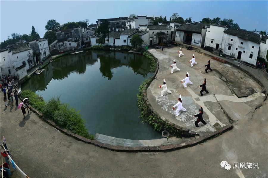 有被誉为"华东第一泉"的 武义温泉,有全国最大的诸葛亮后裔聚居地兰溪