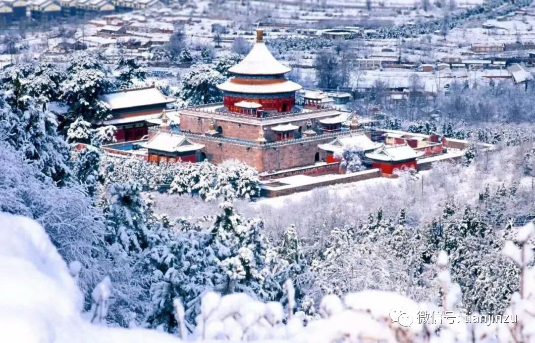 避暑山庄及周围寺庙 冬天的雾灵山增加一分灵性之美和空灵之感.