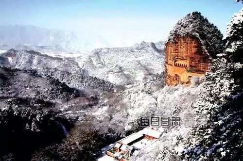 天水麦积山雪景 资料图