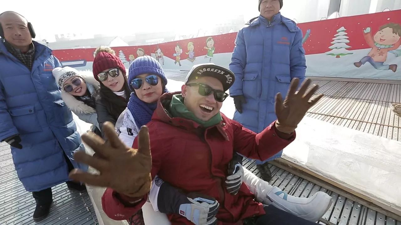 全场单板双板任由你选新增滑雪场地2018沈阳奥体国际冰雪嘉年华更刺激