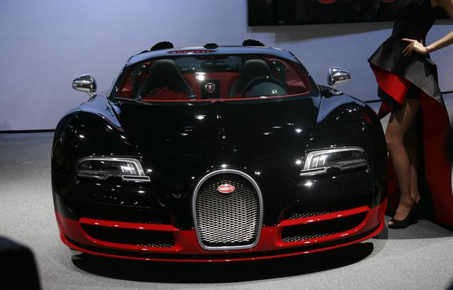 汽车 正文  1,劳斯莱斯.劳斯莱斯是世界顶级超豪华轿车厂商.