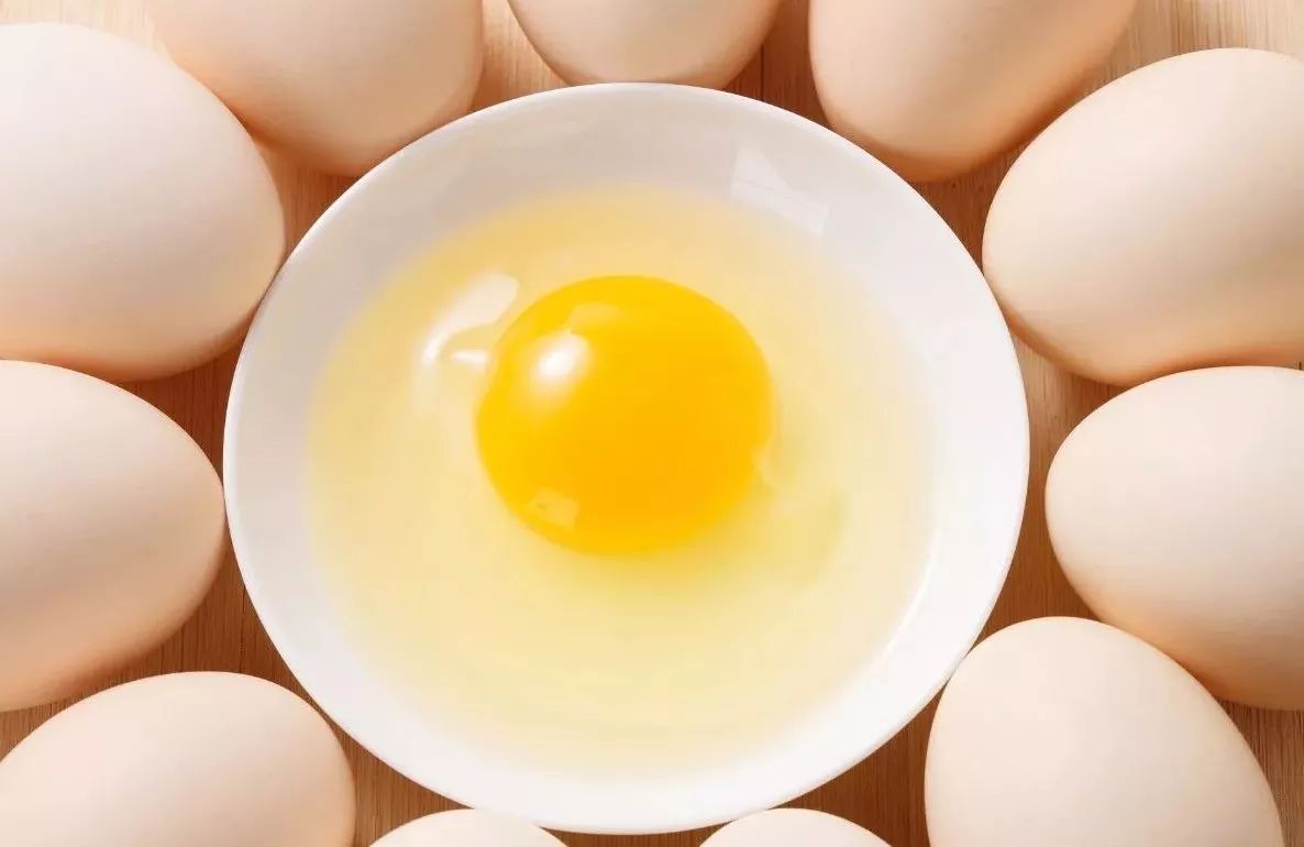 【实用】白皮鸡蛋和红皮鸡蛋到底有什么区别?终于明白了!