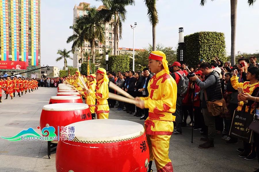 广东省大鼓之乡湖镇:今天上演文化 美食盛宴,吸引10万人参加,速速围观