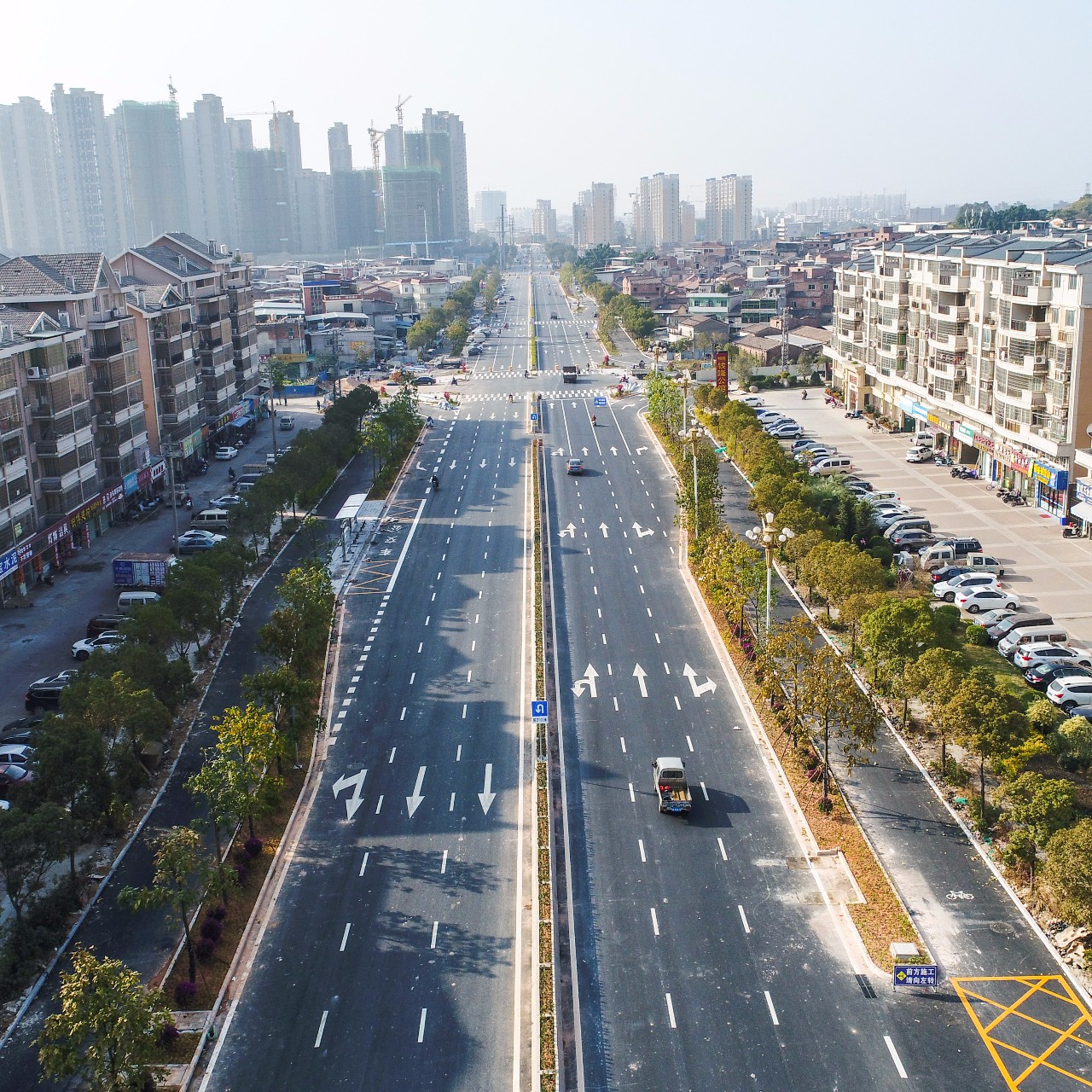 漳州市区漳华东路大变身 部分路段小车可通行