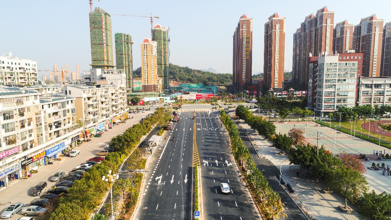 漳州市区漳华东路大变身 部分路段小车可通行