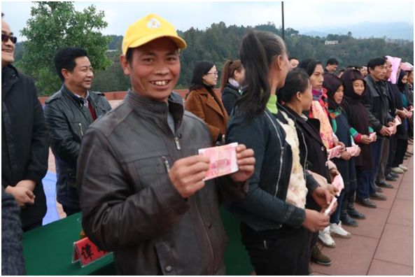 贵州普安县有多少人口_黔西南州普安县退出贫困县!背后有一位宁波人3年多的(2)