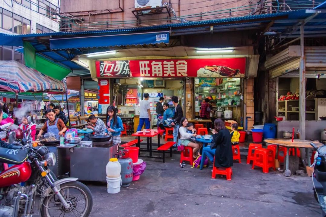 美食 正文 地址:水松堂路2号 旺角美食 鱼蛋超级弹 新塘的老市场宏达