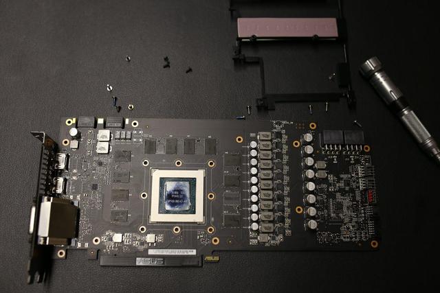 华硕猛禽1080ti o11g & bp限量土豪金冷头上水记