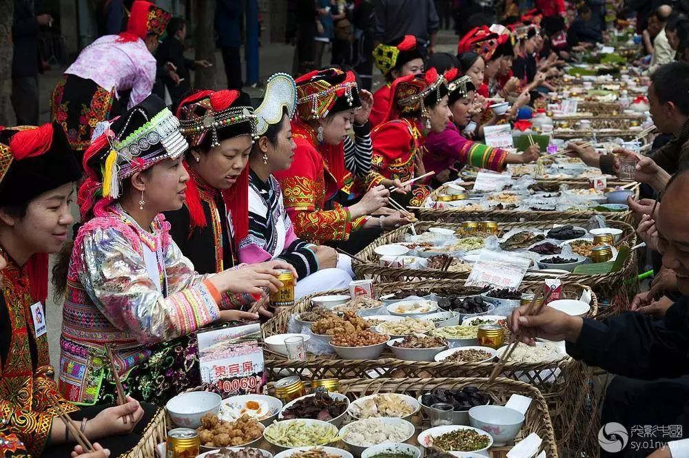 1月6-7日小桂林-英西峰林,神秘千年瑶寨,篝火长桌宴二日游