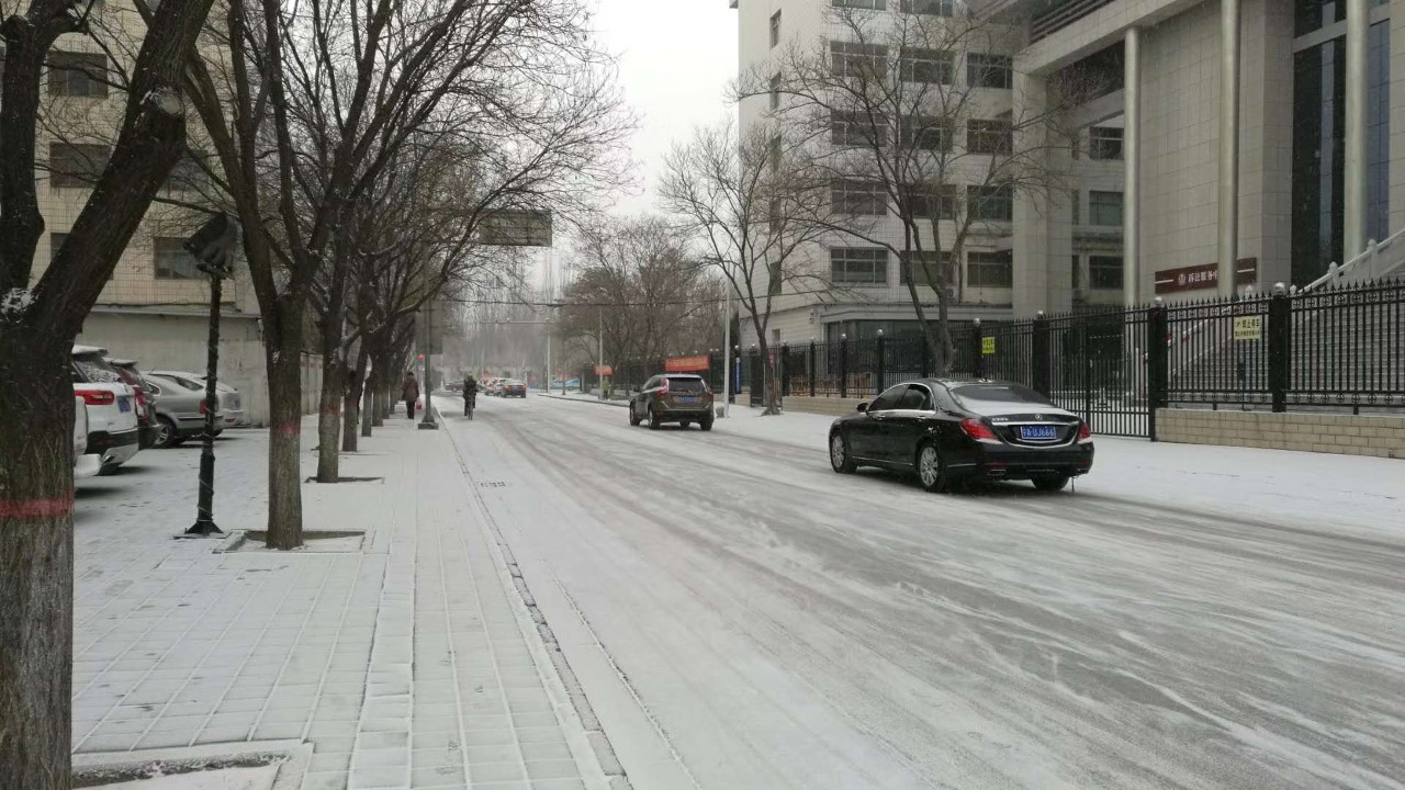 【热点】银川下雪了