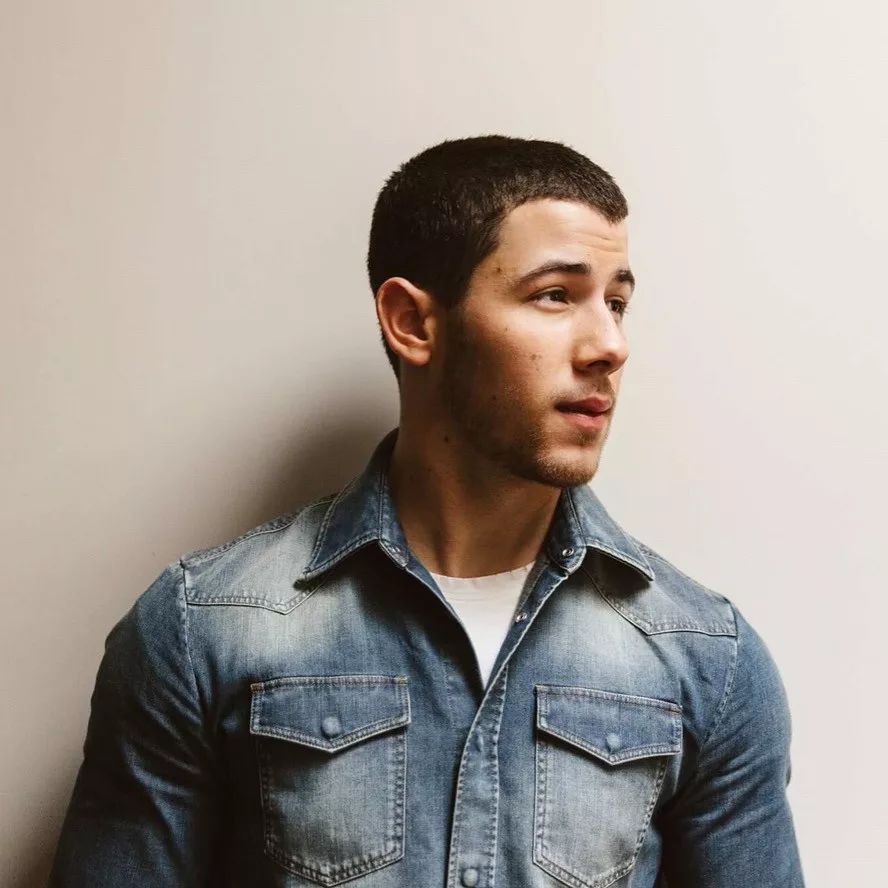 矮1尼尼nickjonas2017年的所有高清写真