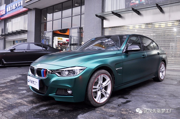 玩转车身改色;色彩的车世界,bmw3系电光祖母绿