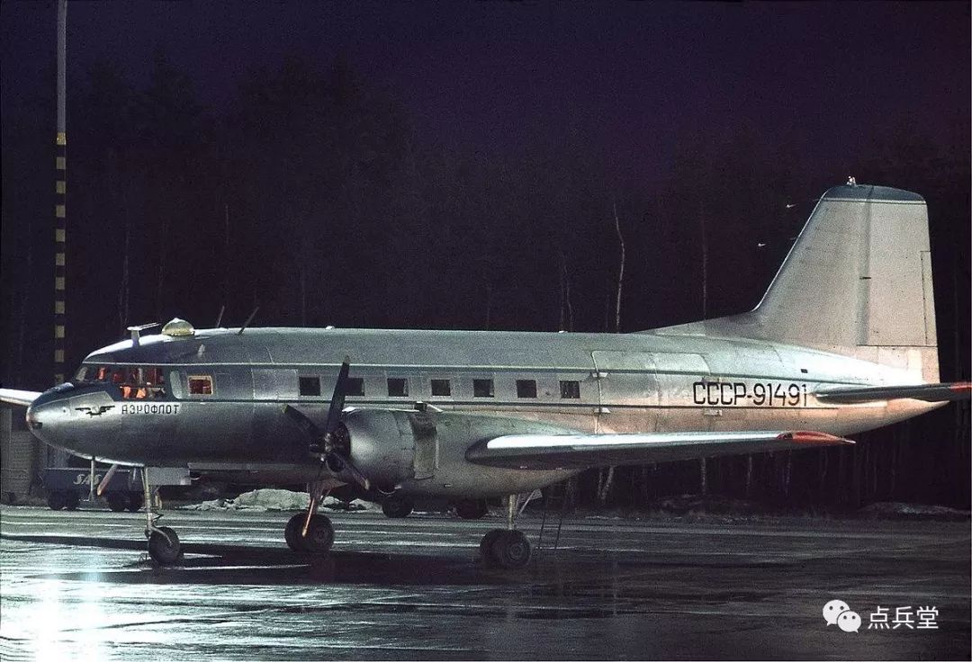 齐登少校所截击的目标,伊尔-14型运输机,该型运输机与美国c-47达科