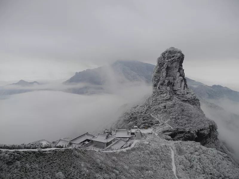 梵净山雪景