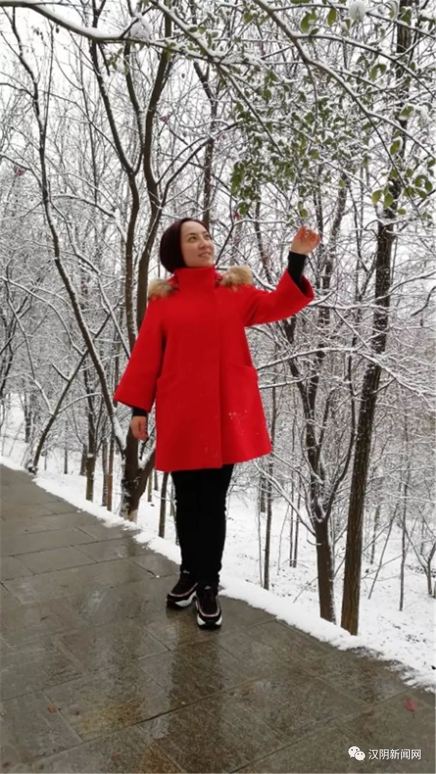 汉阴2018年第一场雪 美女,美翻啦!约吗?