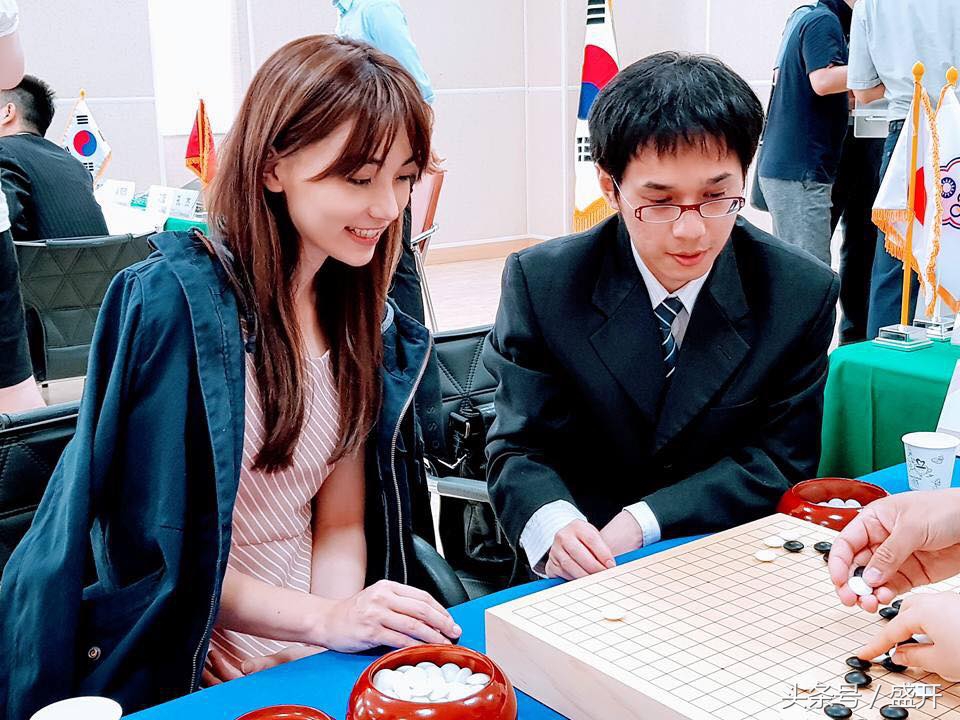 台湾段位最高的职业女棋手她是气质空灵的围棋女神