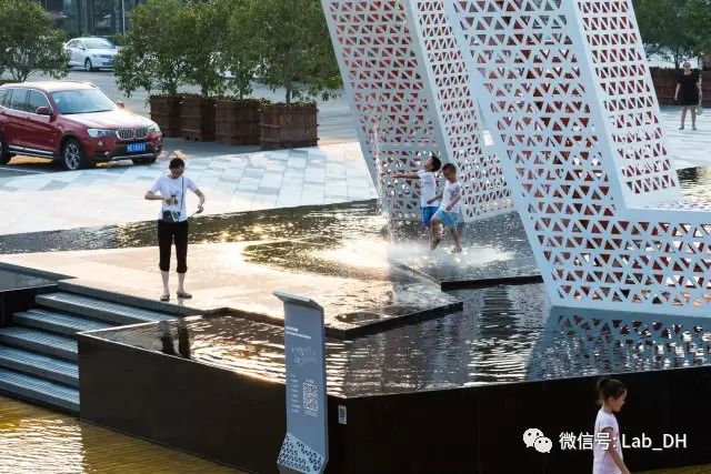 赋予场地独特的艺术与空间韵律 设计师将江南 苏州的水文化作为