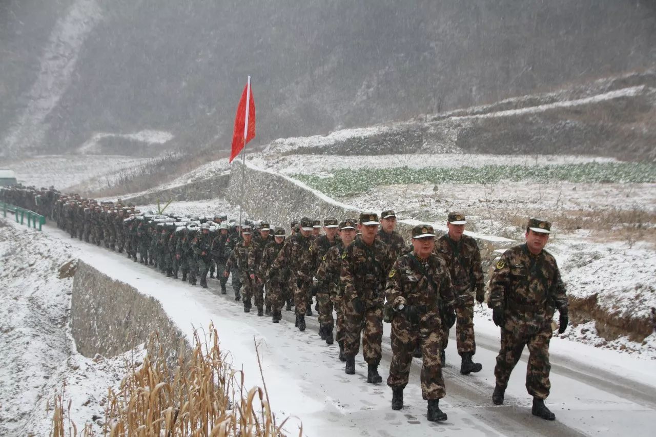 雪中大练兵,商洛武警打响新年开训第一枪!