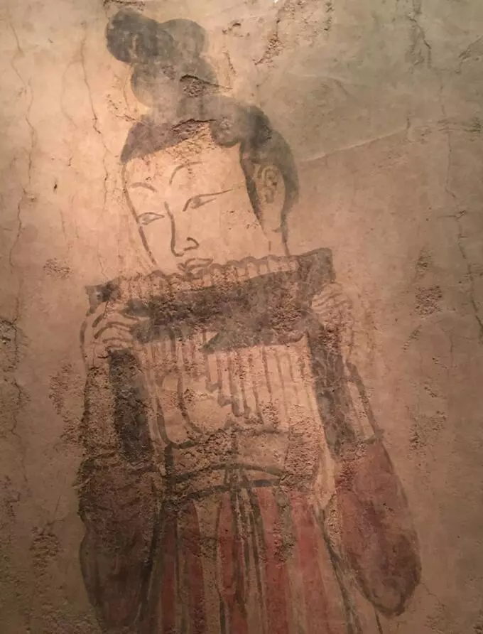 唐总章元年(公元668年 吹排箫伎壁画 1956年西安李爽墓出土唐显庆