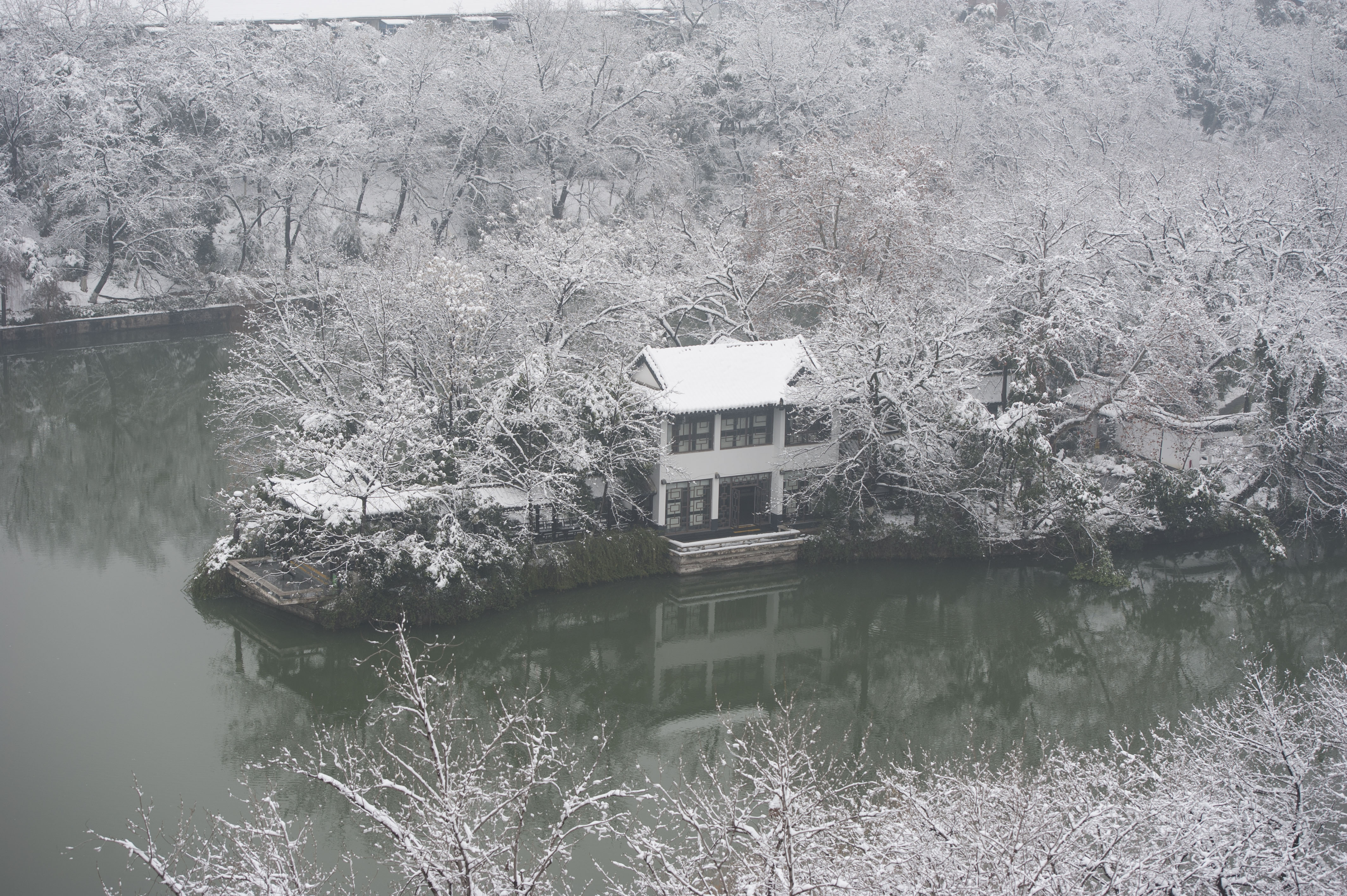 鸟瞰合肥包公园雪景