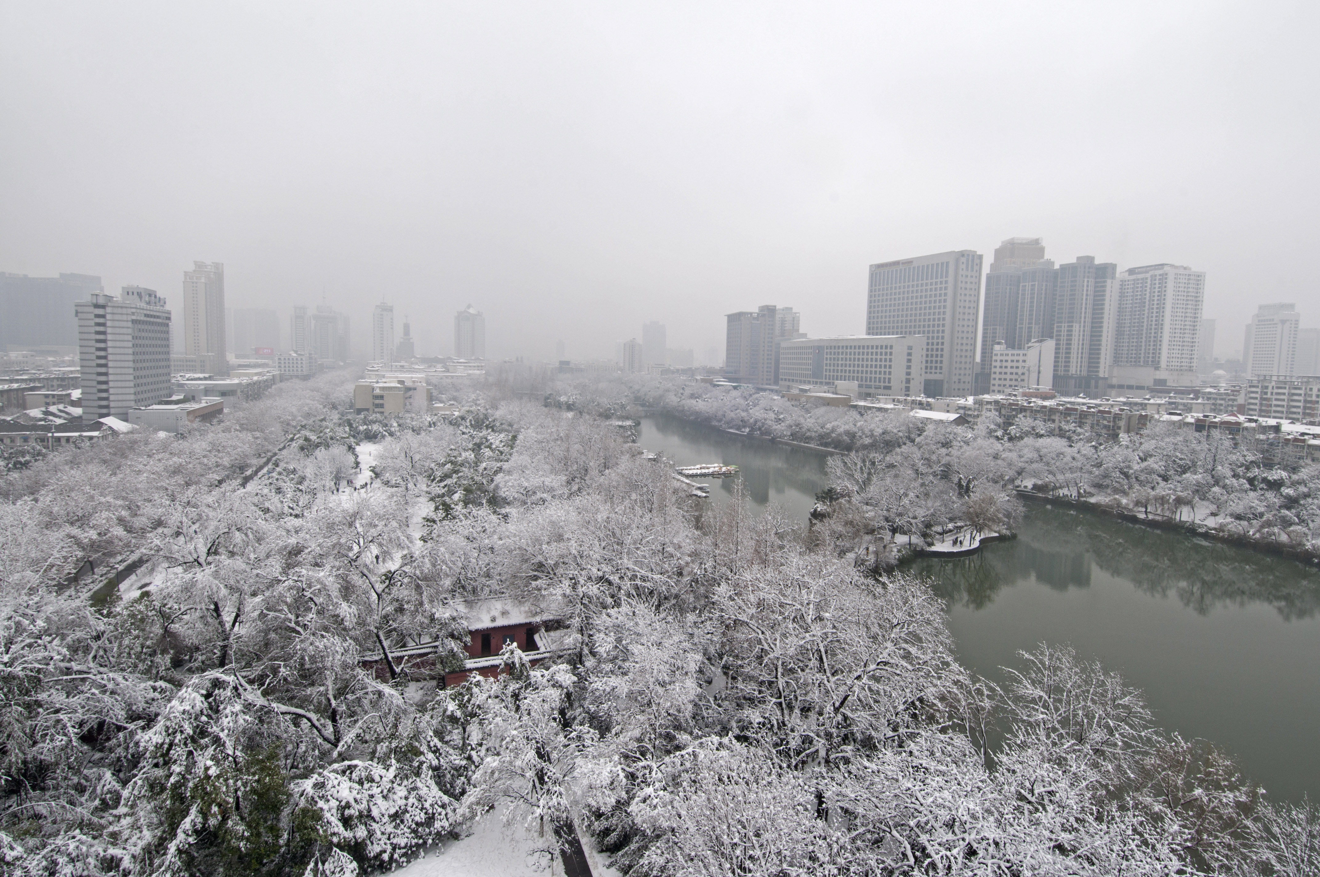 鸟瞰合肥包公园雪景