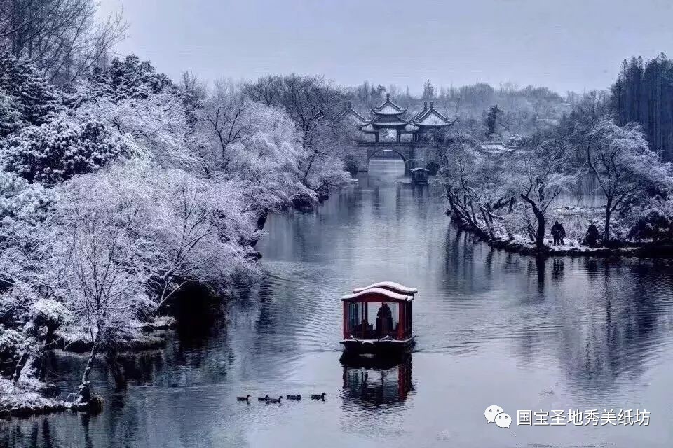 雪窗映月上一句