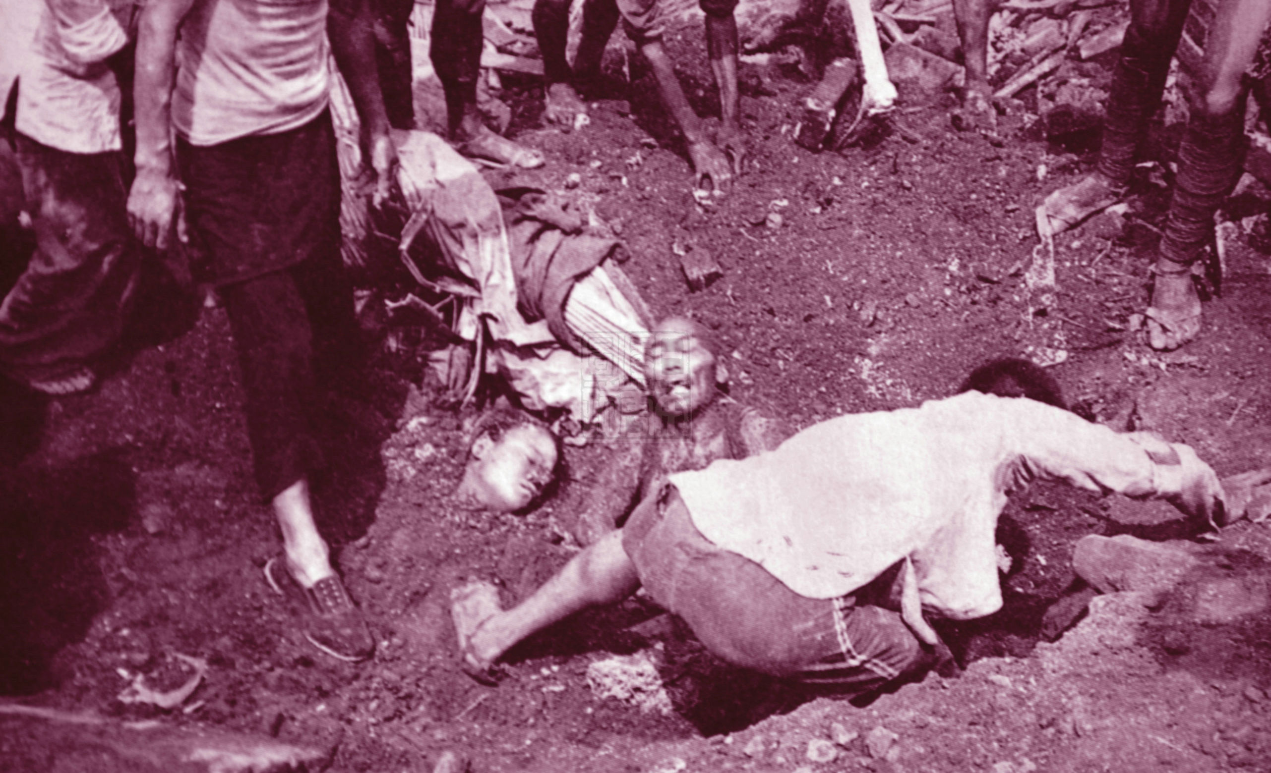在日军"扫荡"中被活埋的无辜村民.