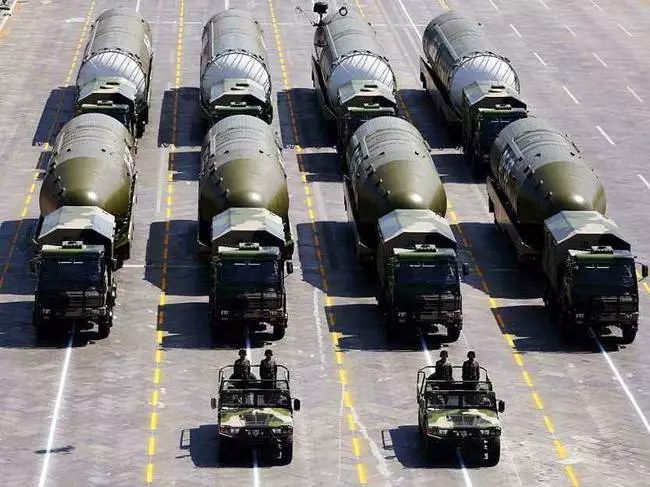 美媒列中国最具威慑五大导弹 有一种几乎拦不住