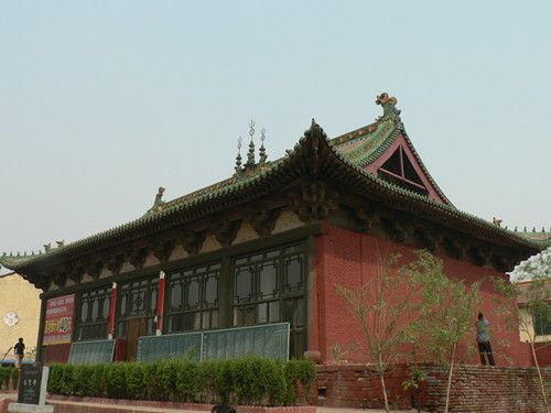 兴梵寺—山西祁县保存最早的寺庙圣母殿,是晋祠的主殿,晋祠内主要