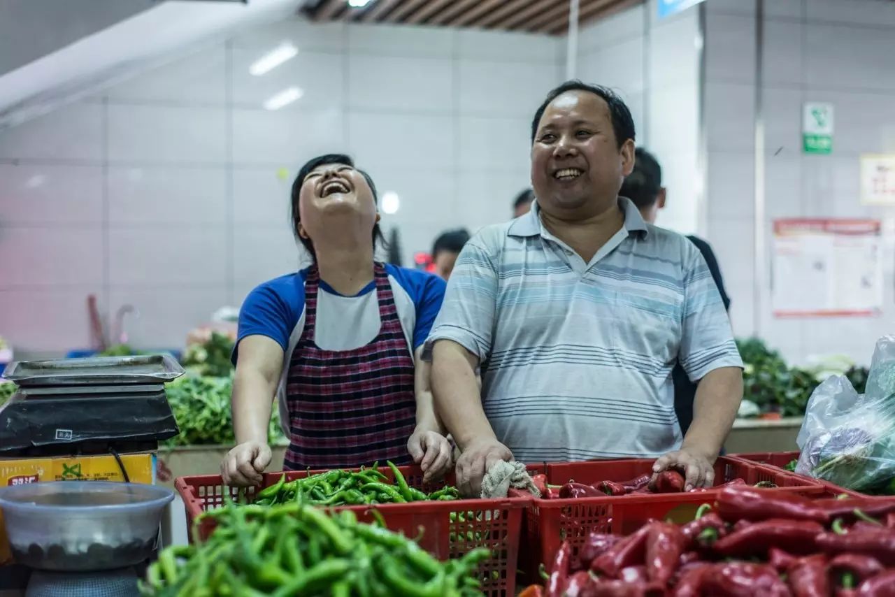 钟鼓楼市场原先的样子,我已经记不太清楚了.