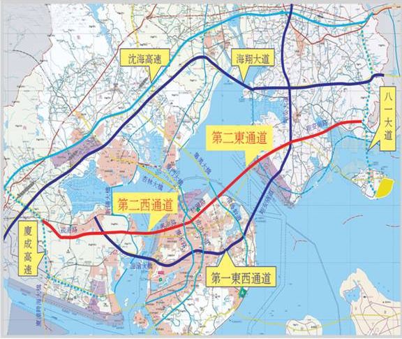 报告中提到, 2018年厦门要加快第二西通道建设,开建第二东通道,做好第