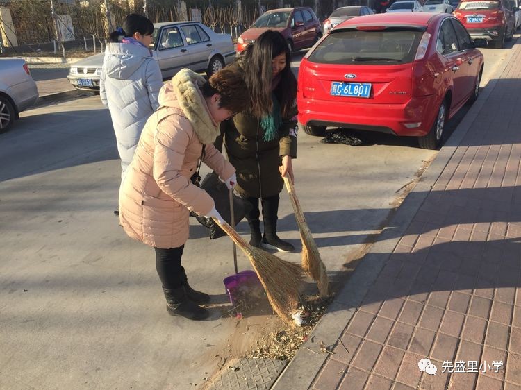 接力沈汝波,为民做好事 ——先盛里小学"党员固定服务