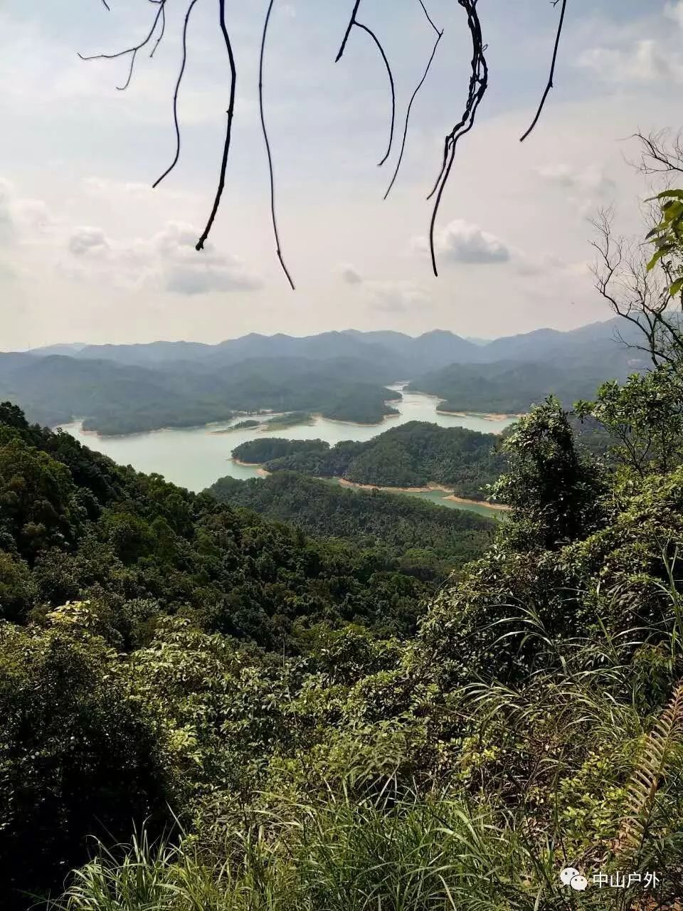 1月13日第五届中山户外年会刀狼登山队——长江水世界至狮头山