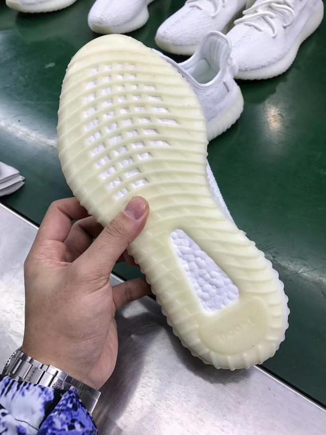 【cpz潮品追】yeezy350v2白斑马真假对比顶级,h12工厂终端