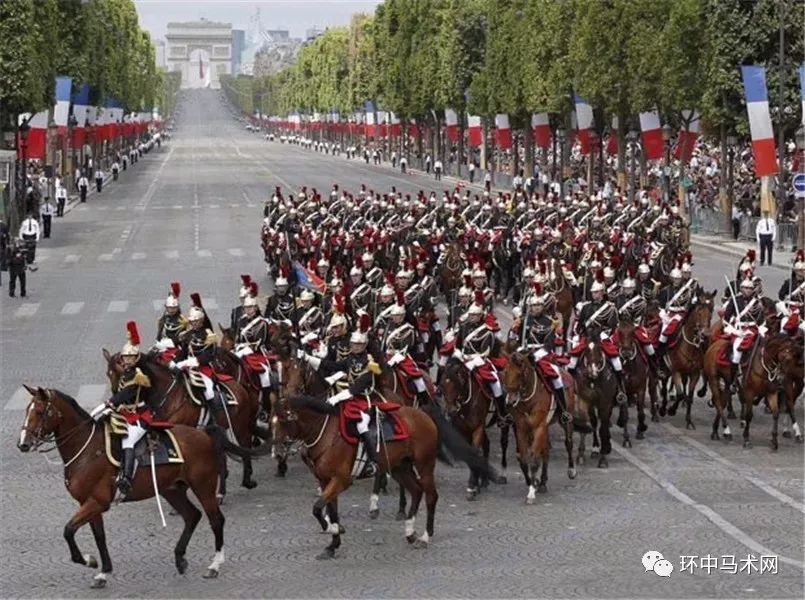 【镜头】法兰西共和国骑兵卫队一波美图妥妥来袭