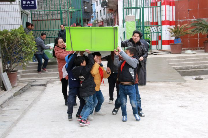 据悉,北京慈弘图书项目负责人周亦鹏副秘书长于2017年