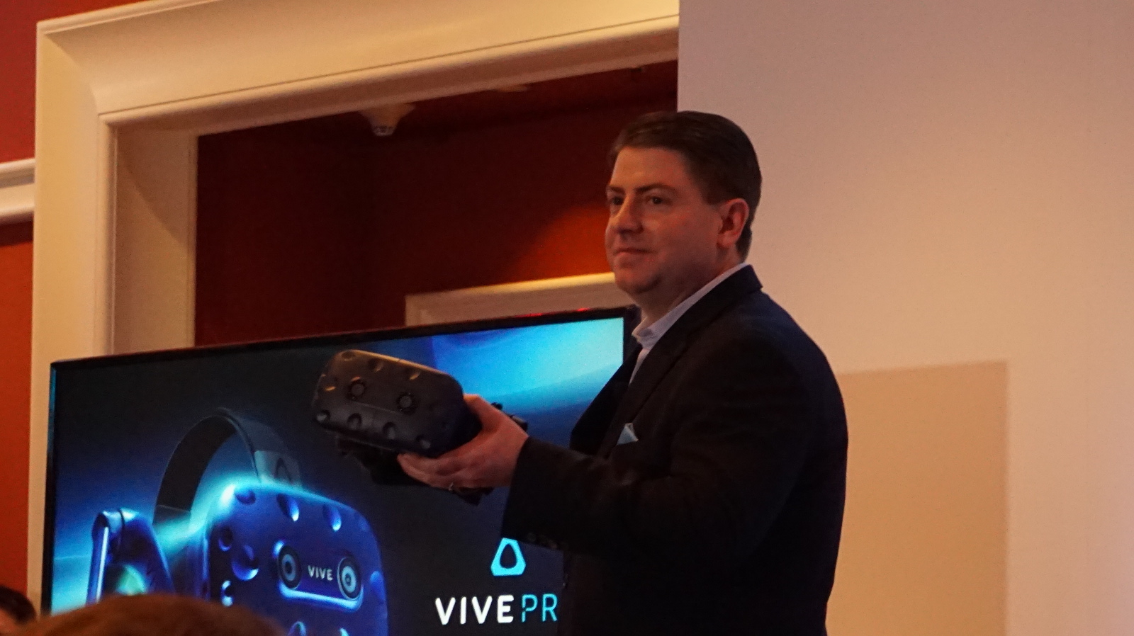 【CES 2018】HTC VIVE 推出 VIVE Pro，更高分辨率与无线操作体验