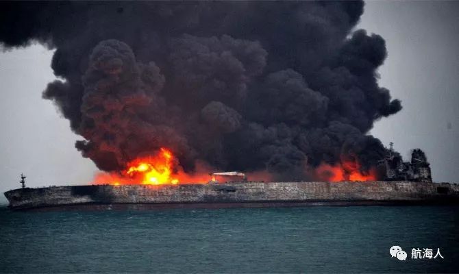 【头条】进展：燃烧的伊朗油轮恐爆炸或沉没 多人仍失踪（多视频）