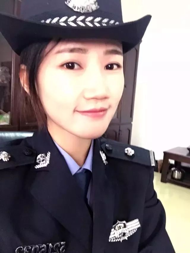 罗希,一名年轻的监狱人民警察,2011年考入贵州省都