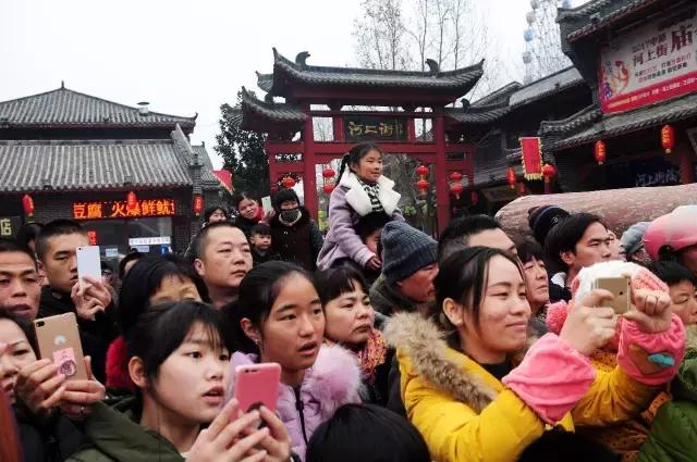 2018中原河上街新年庙会 彩灯节,提前大曝光!