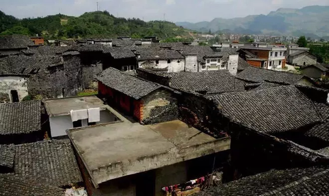 咸宁市通山县闯王镇宝石村