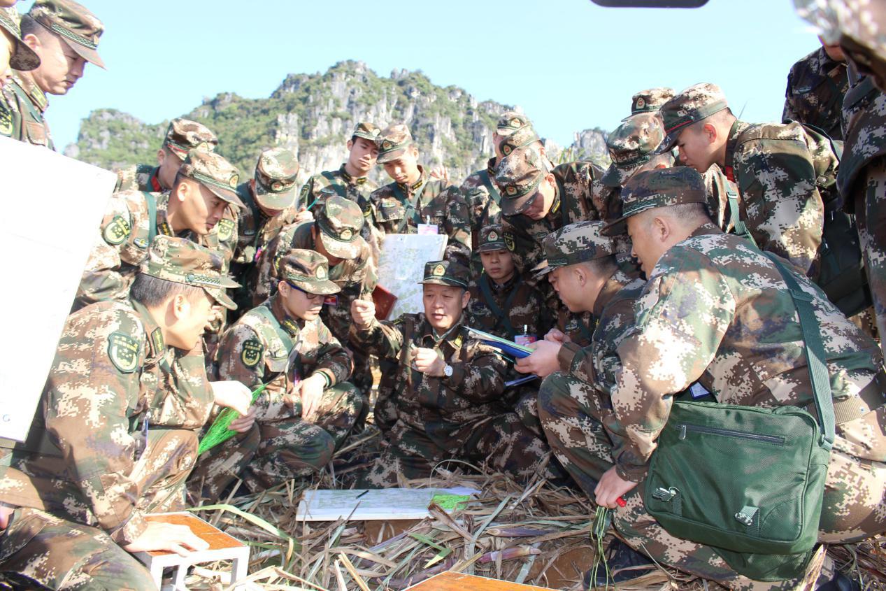 武警广西总队:大山深处真打实训练就参谋精英