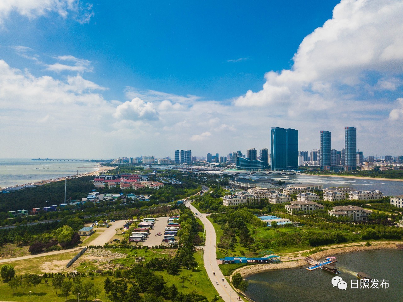 与大家进行了深入讨论 他指出 东港区和日照经济技术开发区,日照高新