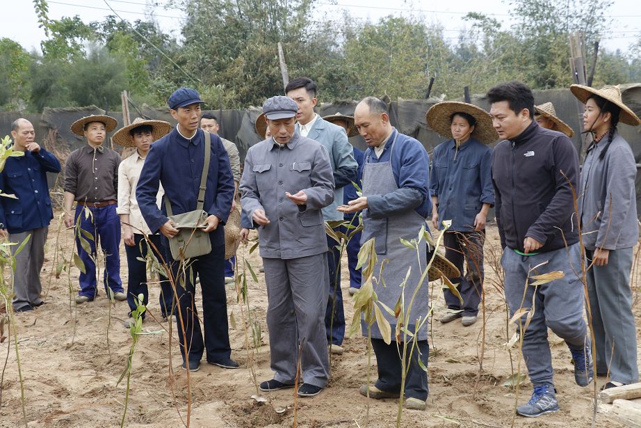 在东山谷文昌纪念园拍摄的画面是由刘佩