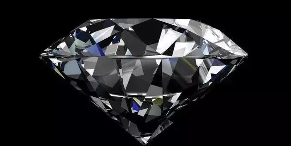 这些美丽的传说都表达了人们对钻石所赋予的独特情感