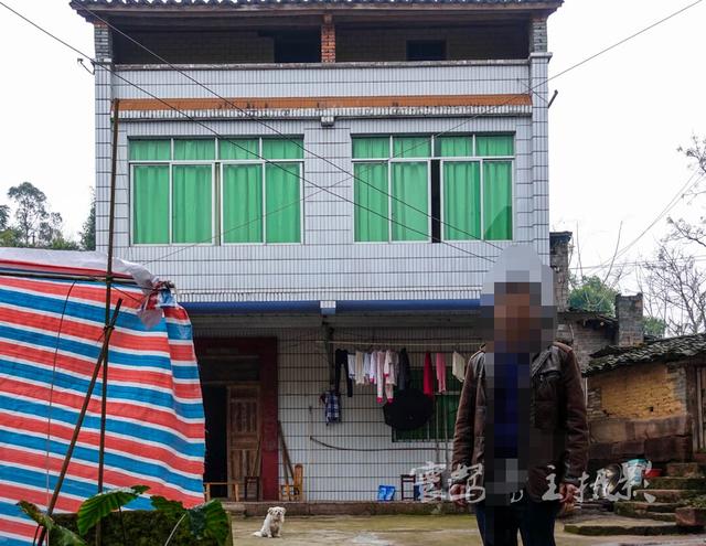 重庆农村1958年修的老房子，八十年代卖70块钱一间，现在竟然还住着人