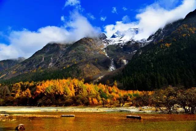 探秘自然与人文的双重美景，探秘自然与人文交织的双重美景