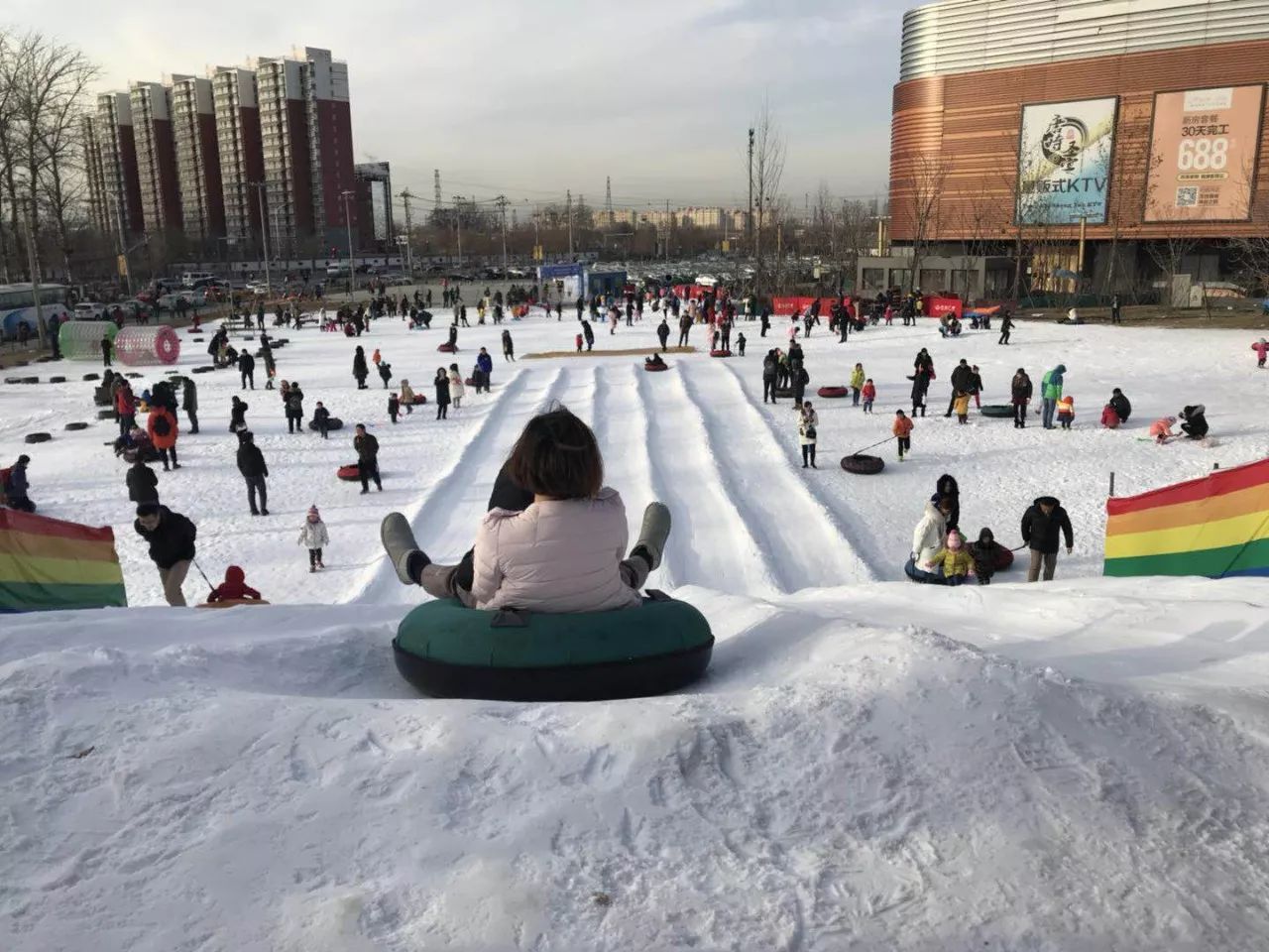 冰雪嘉年华 l 2018年的第一场雪尽在槐房万达广场!